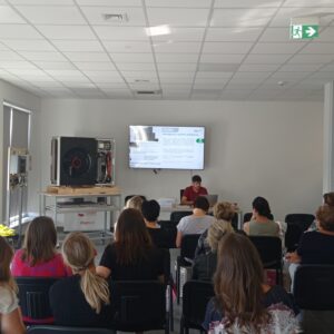 Nauczyciele biorący udział w warsztatach „Człowiek - Energia – Środowisko”